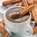 Churros chantilly et sauce chocolat