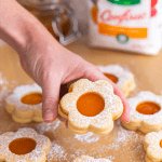 Sablés fleurs à la confiture d&rsquo;abricots